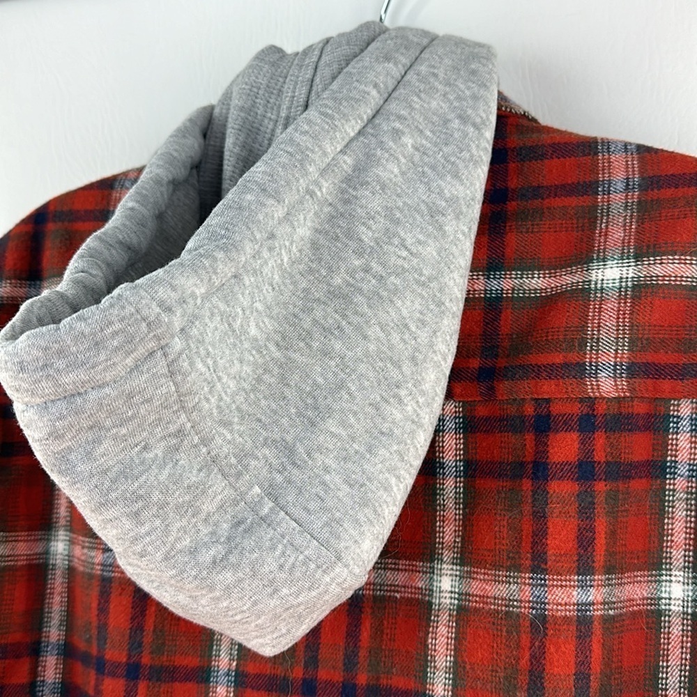 Free Planet Flannel Hoodie Button Down Shirt - Picture 5 of 8